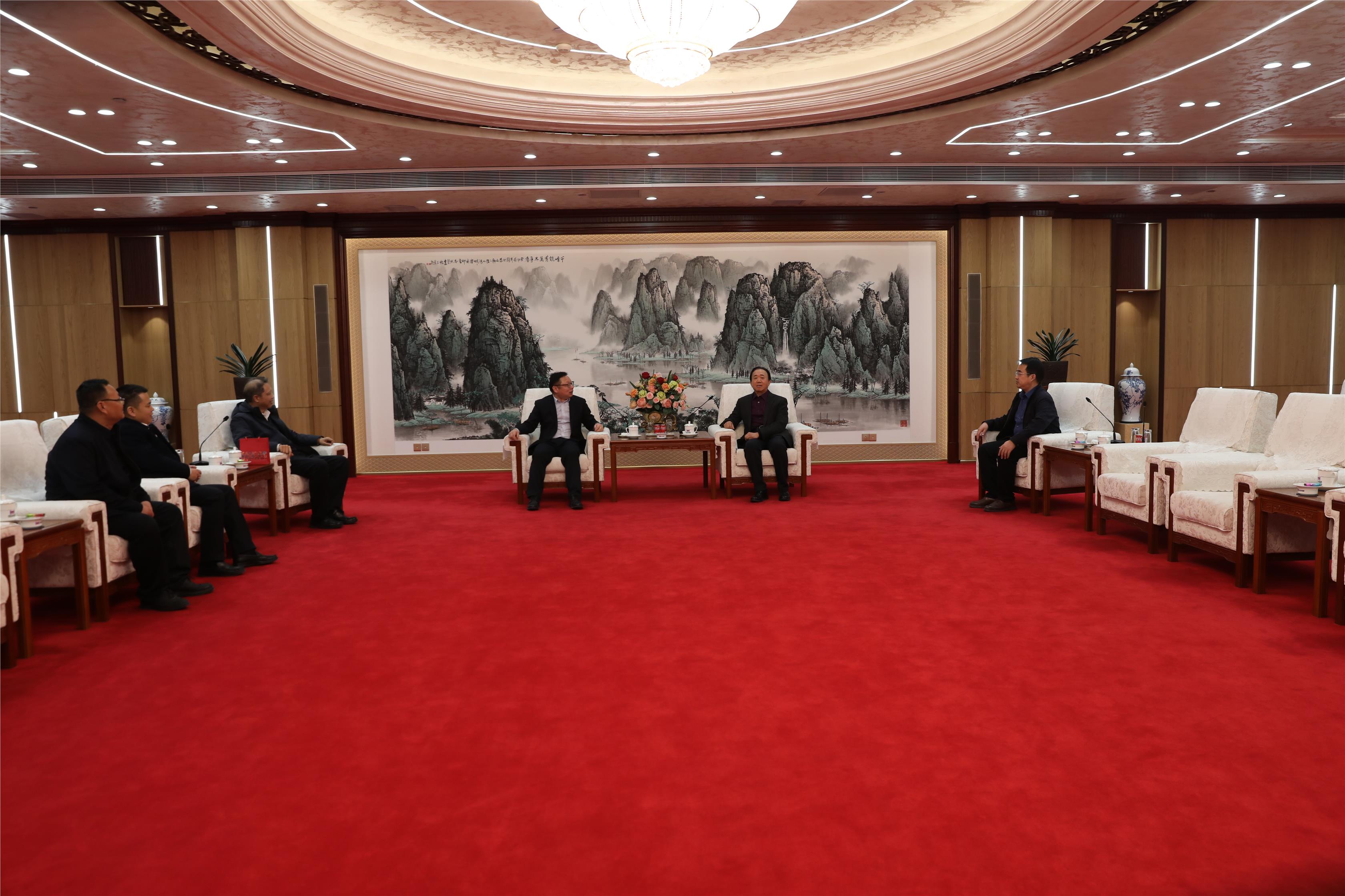 中国化学工程第六建设有限公司党委副书记、总经理田耀鹏来集团参观