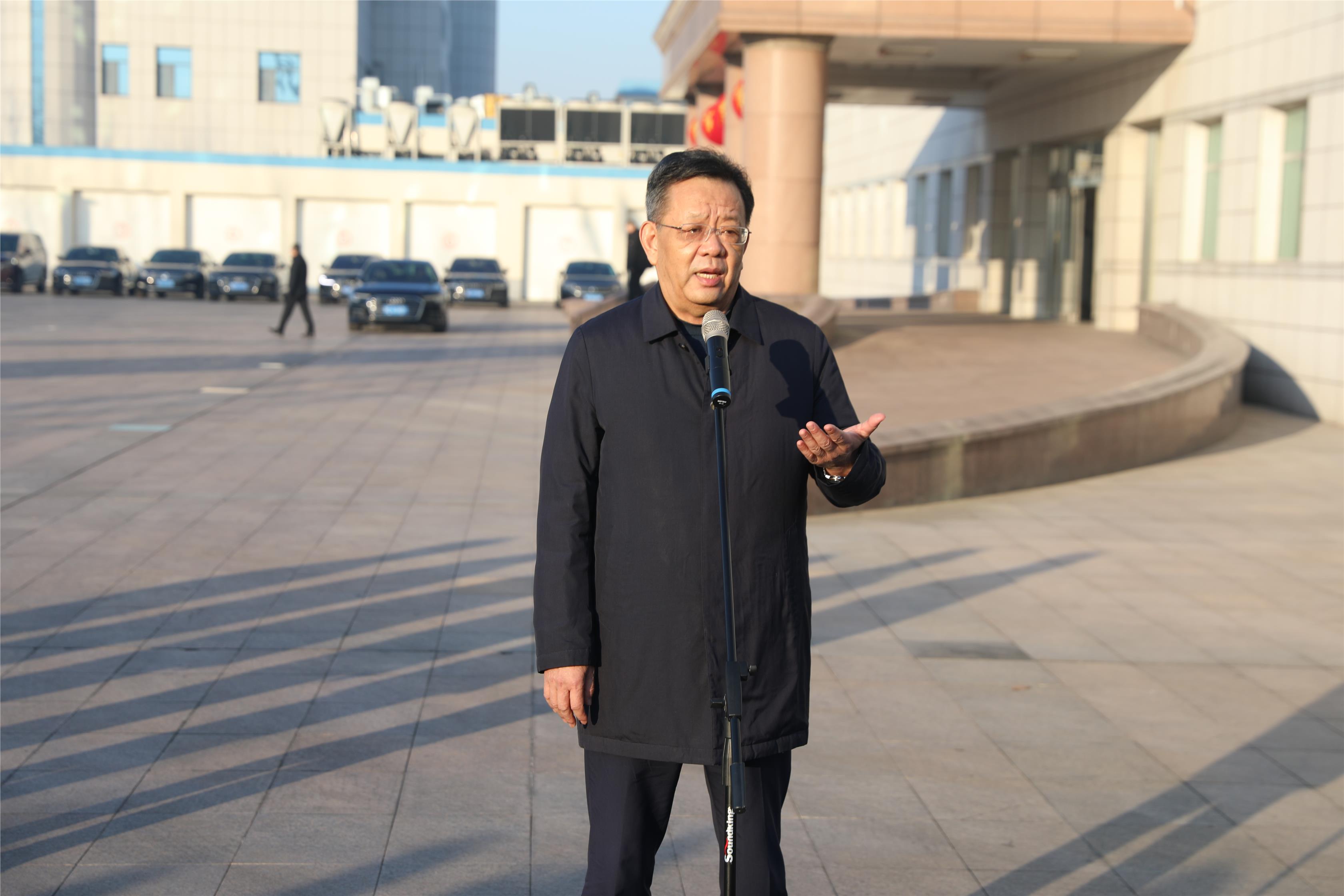 集团领导与广大员工共度新春佳节