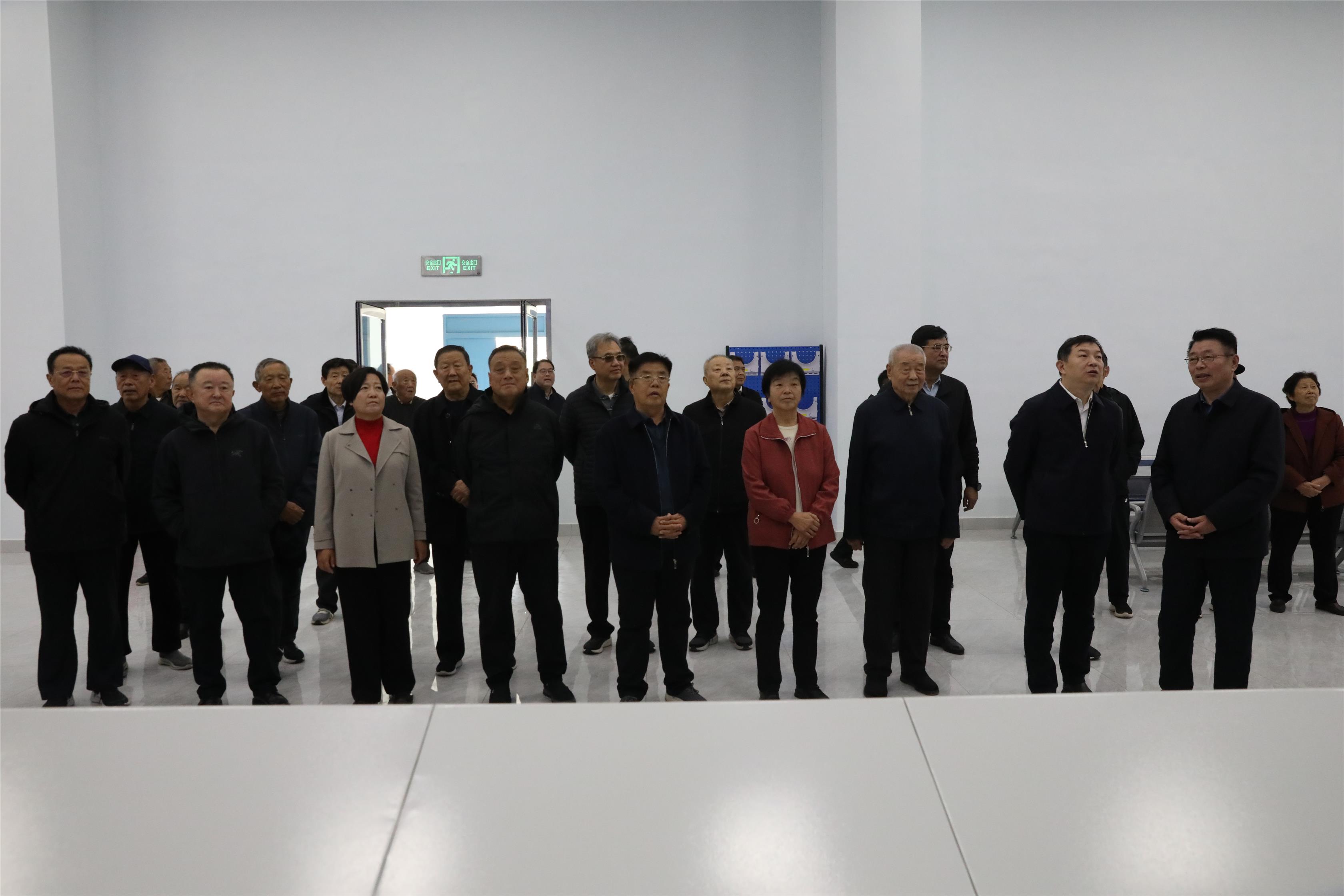 县级老干部来集团调研观摩